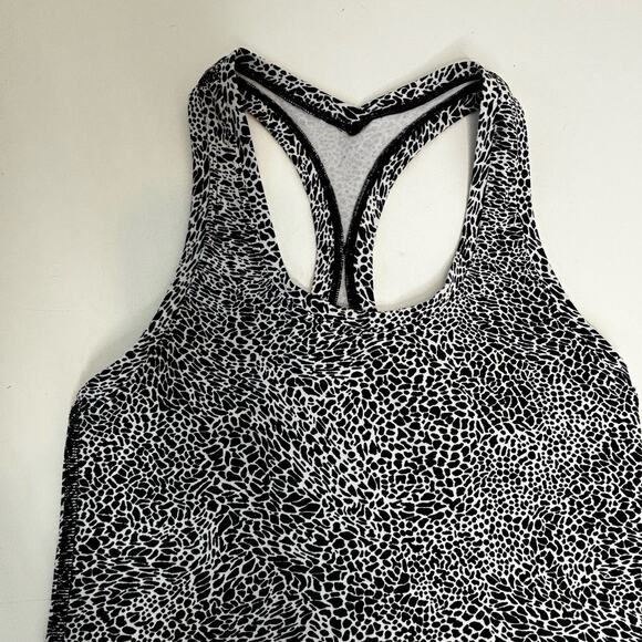 Lululemon Cool Racerback II Tank Polar Shift Alpine Black, White 4 - Picture 4 of 7